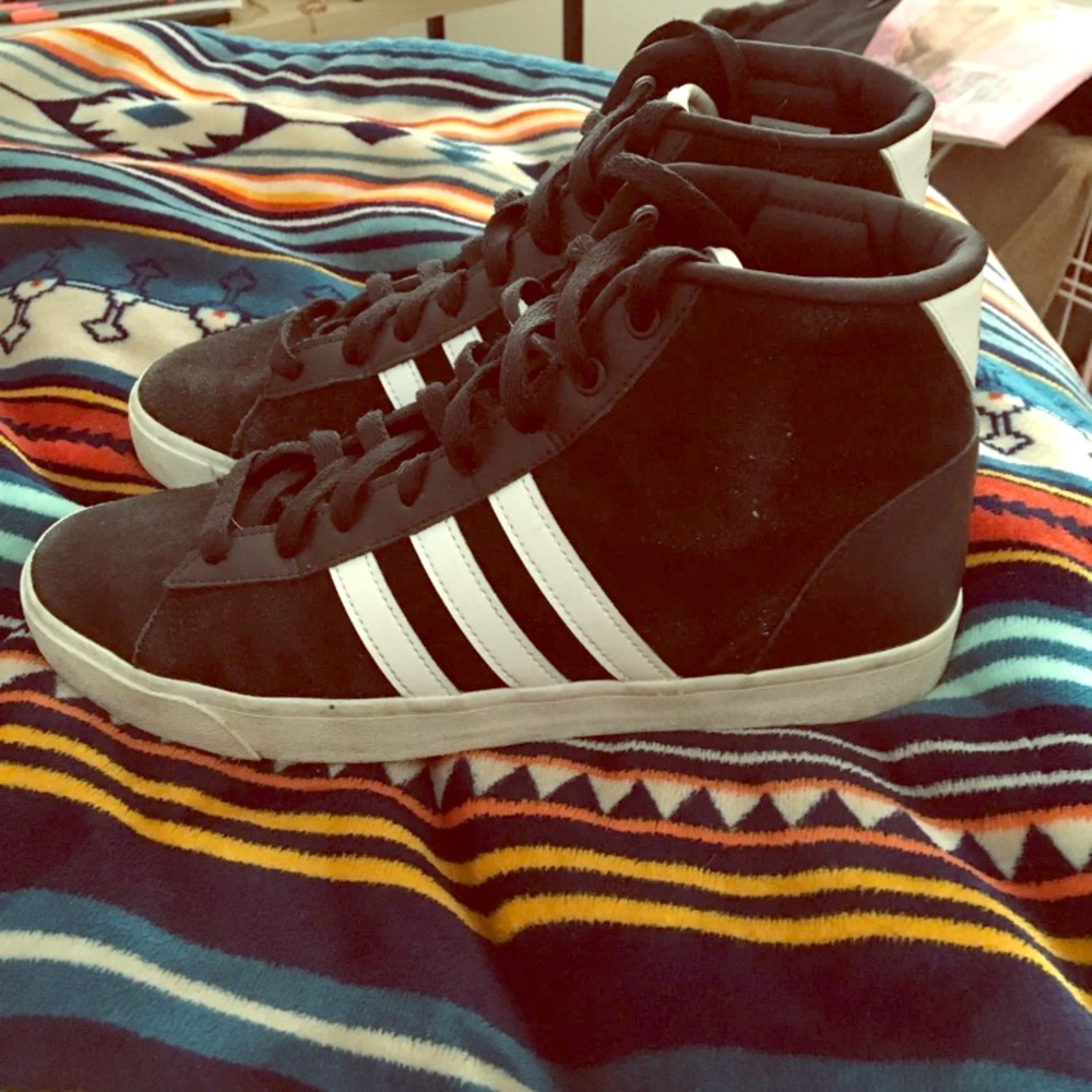 ***FINAL MARKDOWN ***Adidas high tops